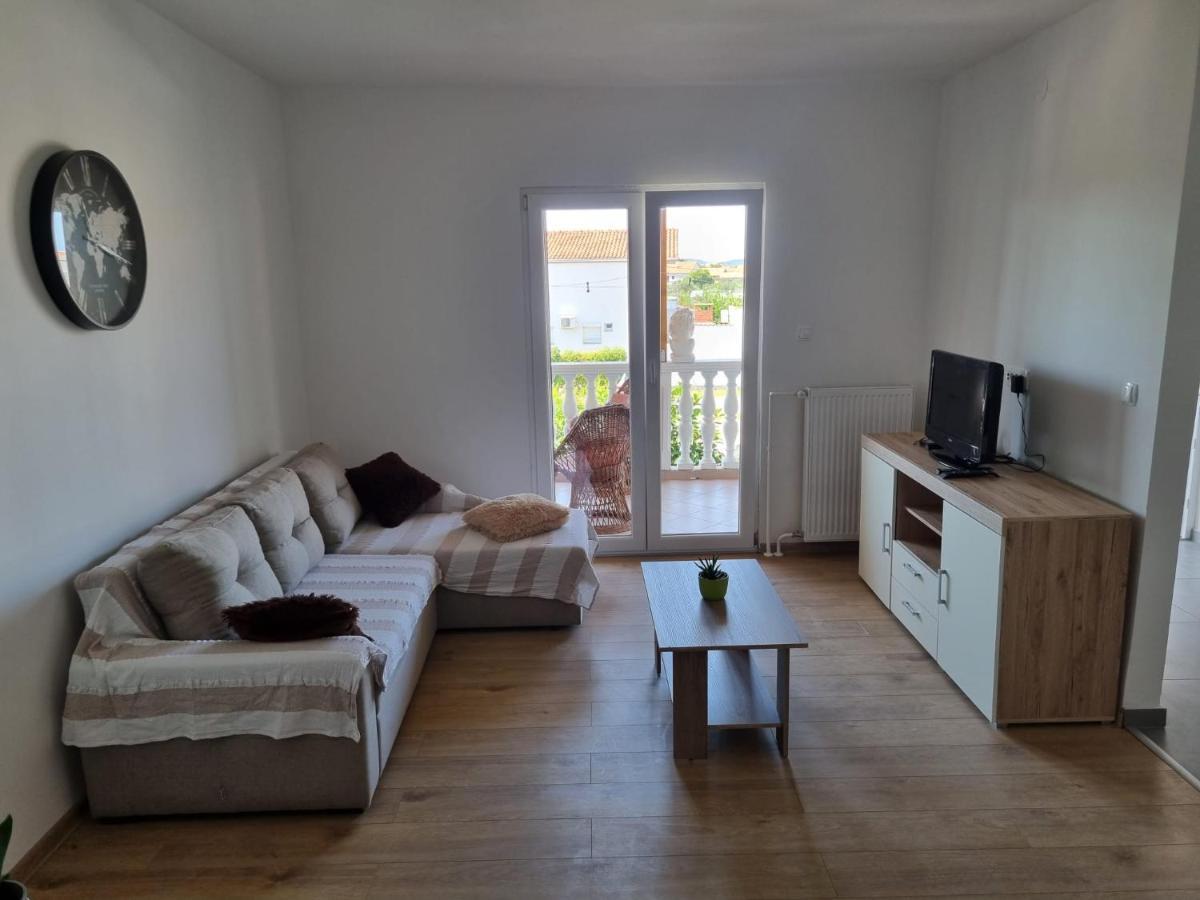 Apartment Mate Sukošan Kültér fotó